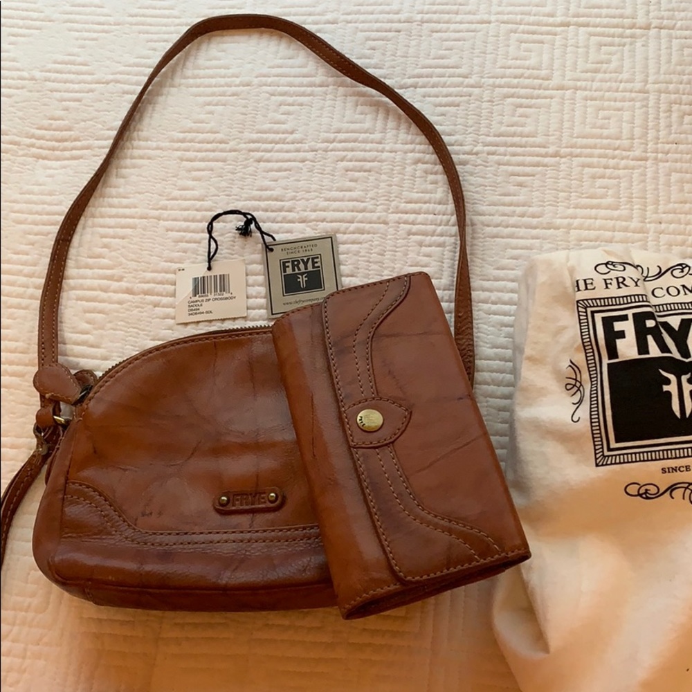 FRYE CAMPUS ZIP CROSSBODY & WALLET SADDLE